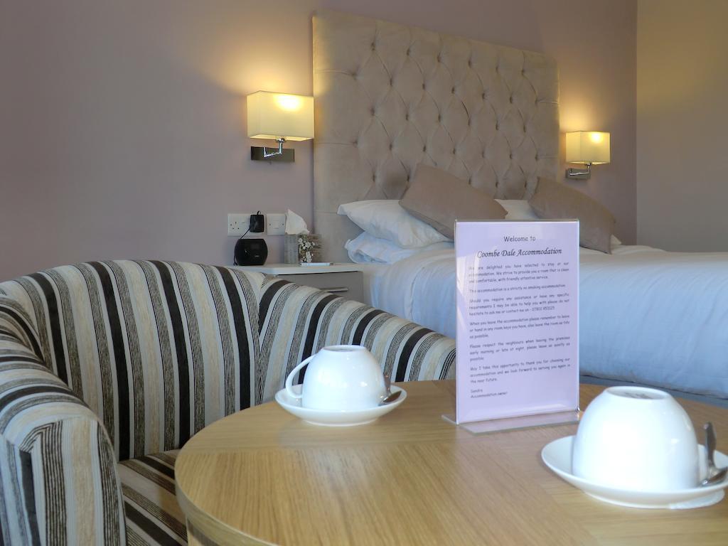 Lulsgate Bottom Coombe Dale Accommodation الغرفة الصورة