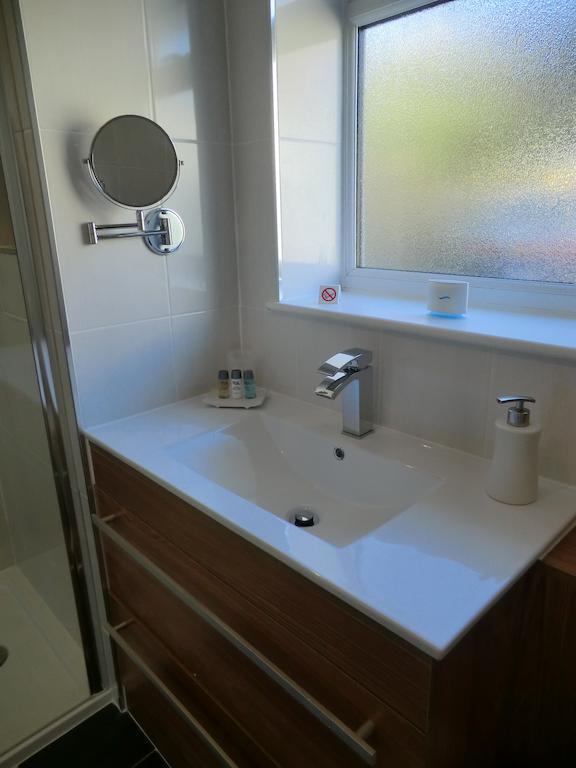Lulsgate Bottom Coombe Dale Accommodation الغرفة الصورة