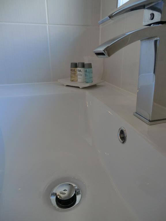Lulsgate Bottom Coombe Dale Accommodation الغرفة الصورة