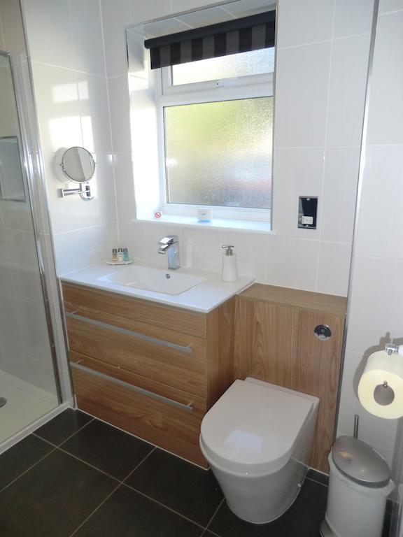 Lulsgate Bottom Coombe Dale Accommodation الغرفة الصورة